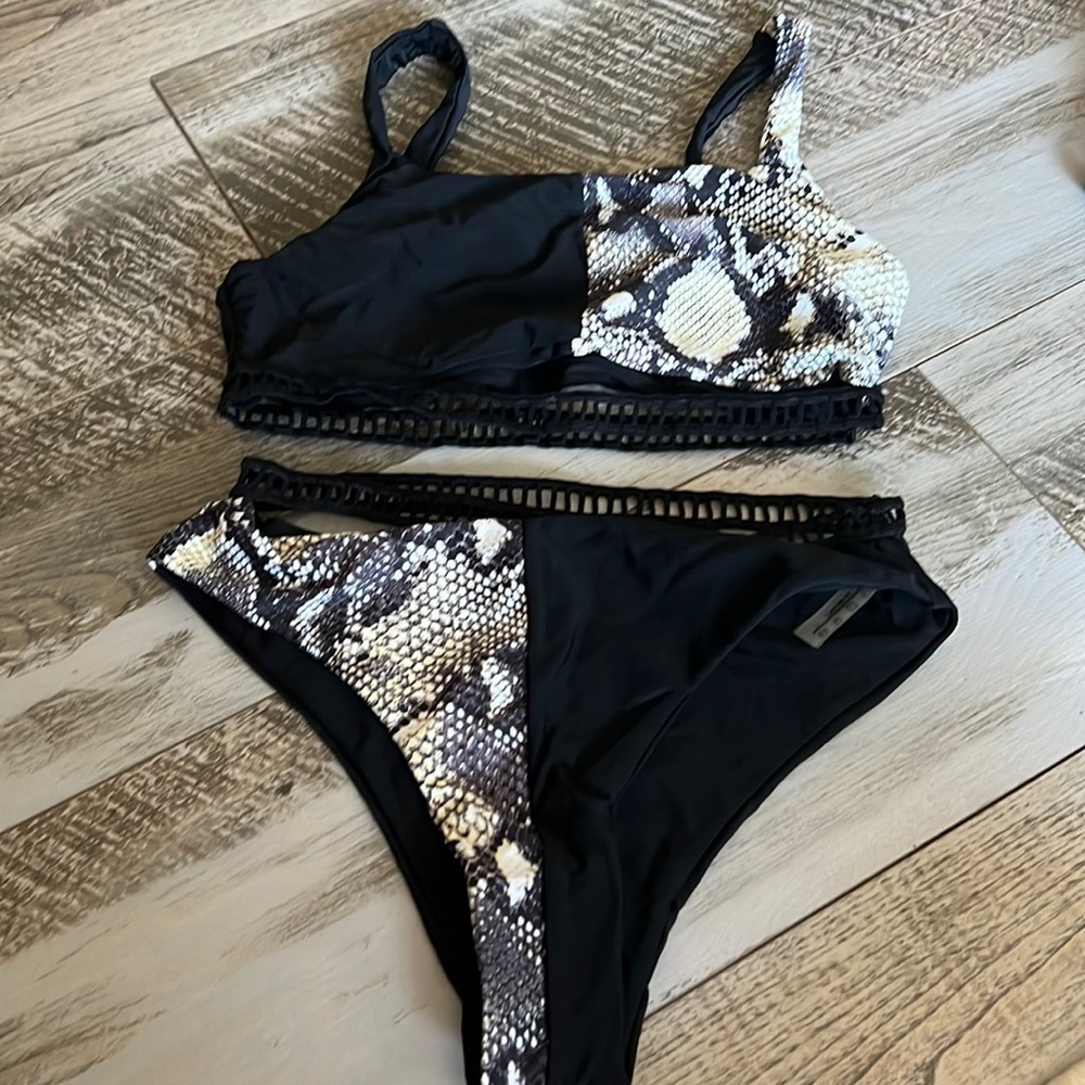SHEIN reptile bikini